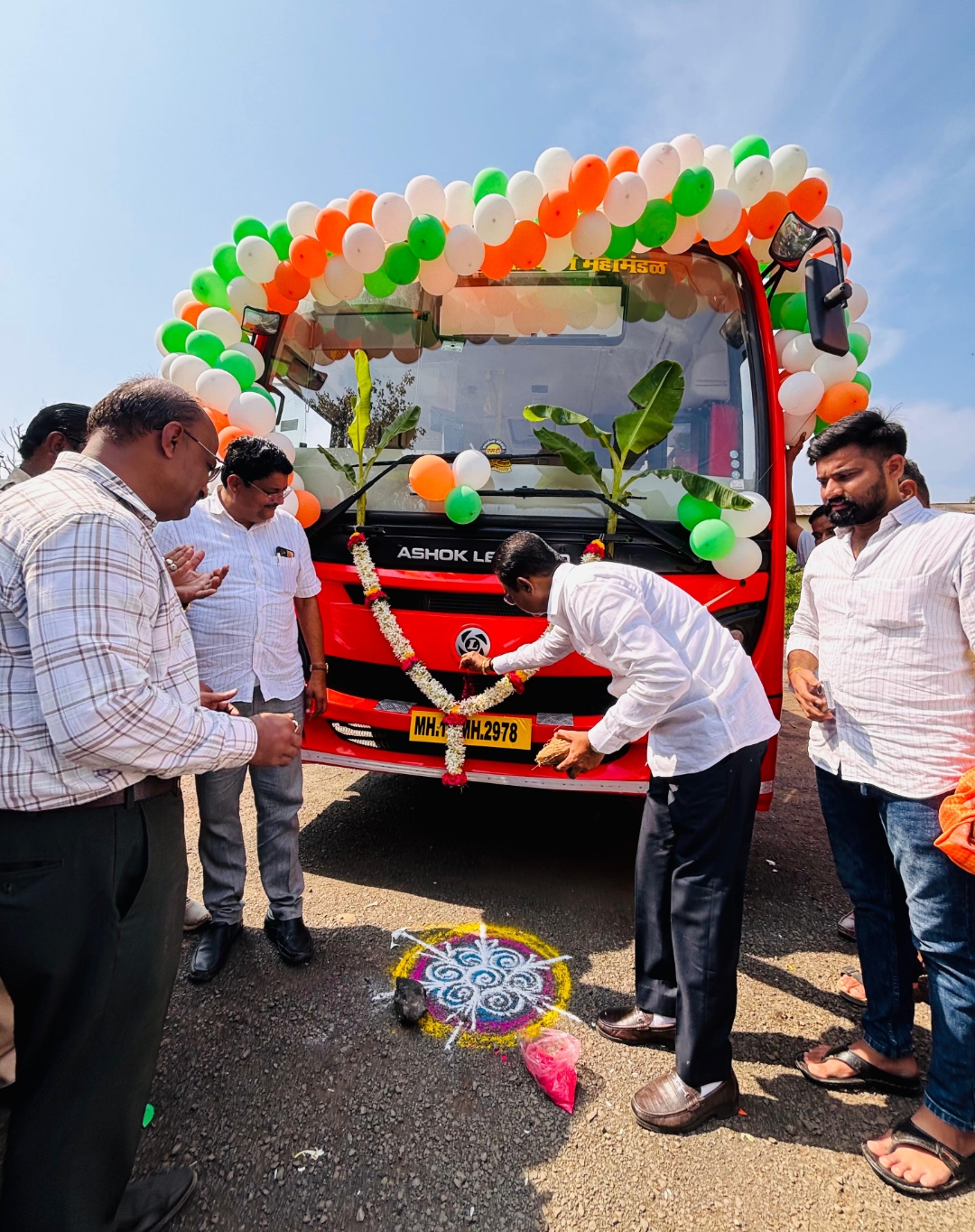 आमदार अमोलदादा पाटील यांच्या प्रयत्नांतून एरंडोल आगारात ५ नवीन एसटी बसेसचे लोकार्पण…  एरंडोल – एरंडोल एसटी