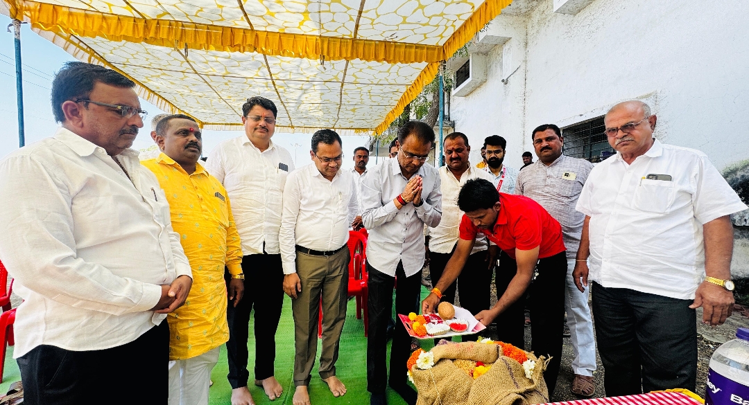 राज्य व केंद्र शासनाच्या योजनांचा लाभ तळागाळात पोहोचवण्यासाठी समन्वय आवश्यक – आमदार अमोलदादा पाटील यांनी केले आव्हान