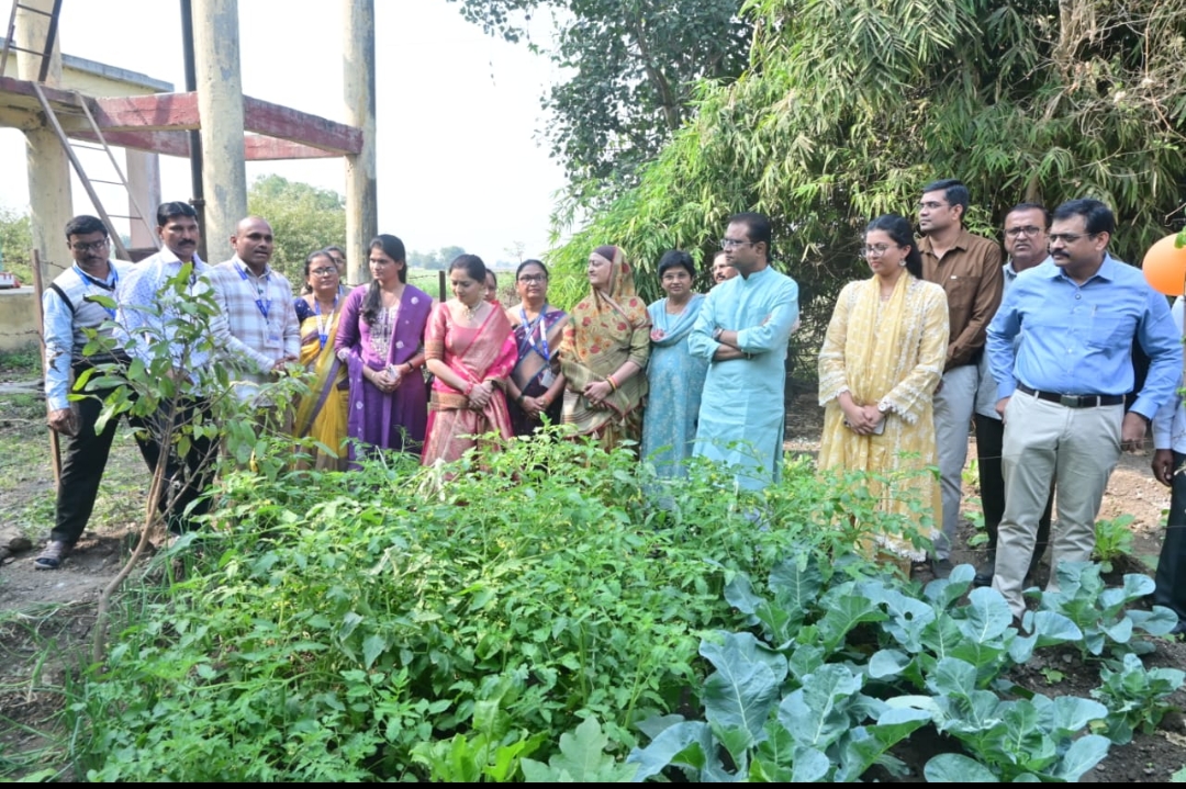 *गालापूर येथे ख्यातनाम सिने अभिनेत्री सोनाली कुलकर्णी यांच्या हस्ते विविध विकासकामांचे उद्घाटन उत्साहात……!*
