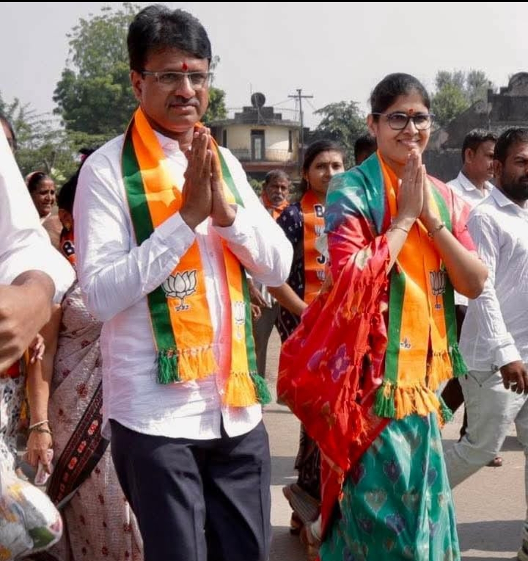 *मानधनाची रक्कम कर्मवीर अभ्यासिका व कंत्राटी सफाई कर्मचाऱ्यांसाठी देण्याचा एरंडोल न.पा.चे नगराध्यक्ष डॉ. नरेंद्र ठाकूर व डॉ.गीतांजाली ठाकूर या दांपत्याचा प्रेरणादायी निर्णय………!*