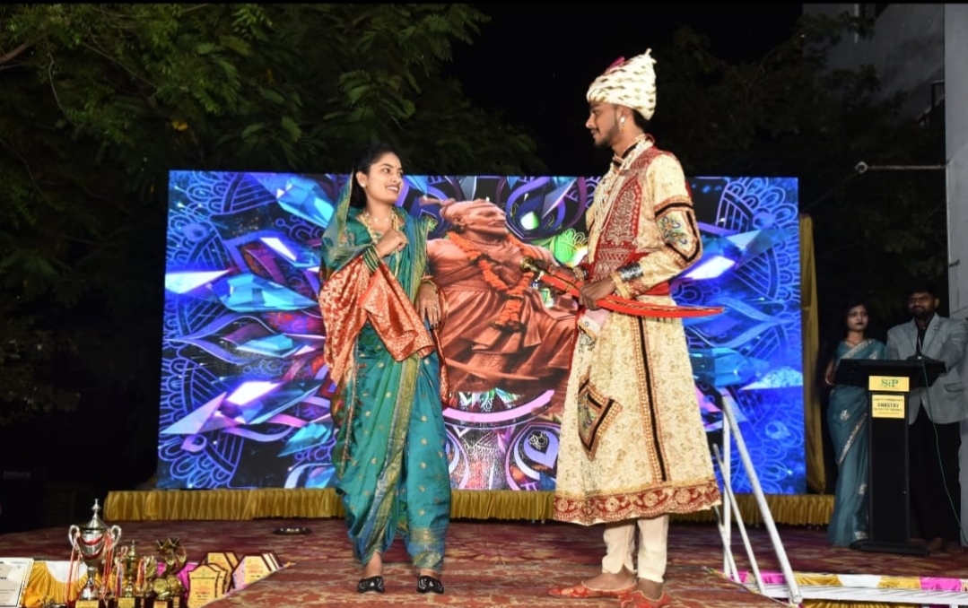 *शास्त्री फार्मसी महाविद्यालयात ‘ युफोरिया 2K26’ चा जल्लोष, सांस्कृतिक आविष्काराने प्रेक्षक मंत्रमुग्ध………!* *” ​विद्यार्थ्यांचा सर्वांगीण विकास महत्त्वाचा.” डॉ. विजय शास्त्री यांचे प्रतिपादन………!*