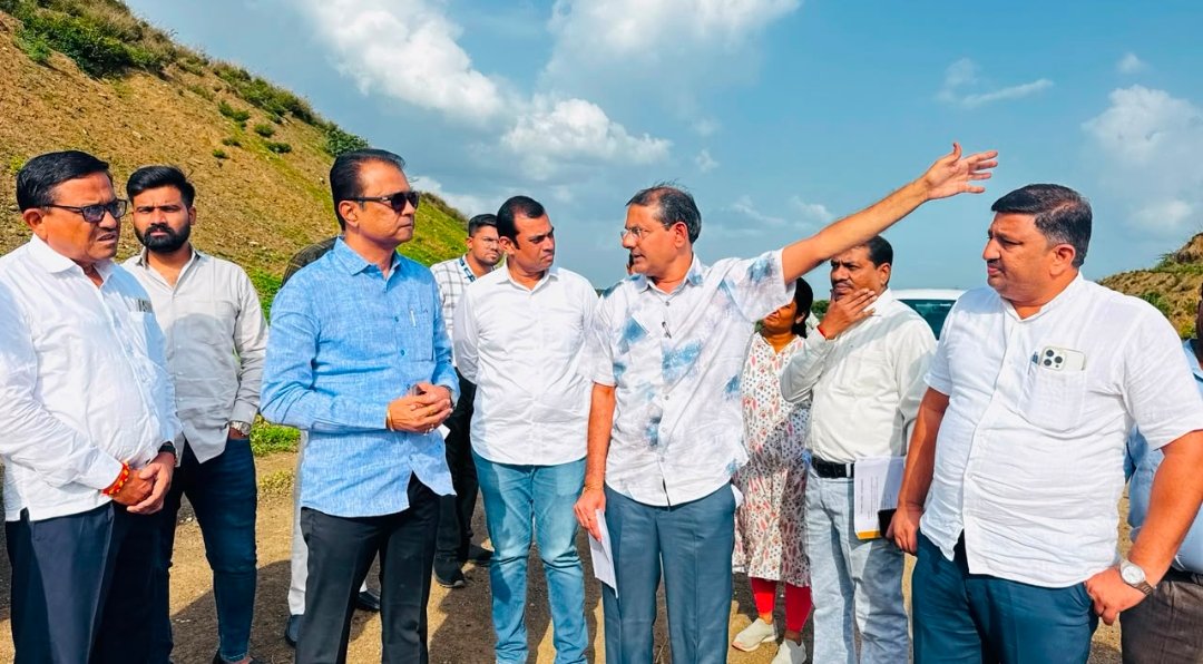 साठवण तलाव पद्मालय (पद्मालय धरण-२) प्रकल्पाची आमदार ॲड. अमोलदादा पाटील यांनी केली प्रत्यक्ष पाहणी; उर्वरित कामे एका वर्षात पूर्ण करण्याच्या दिल्या सूचना..